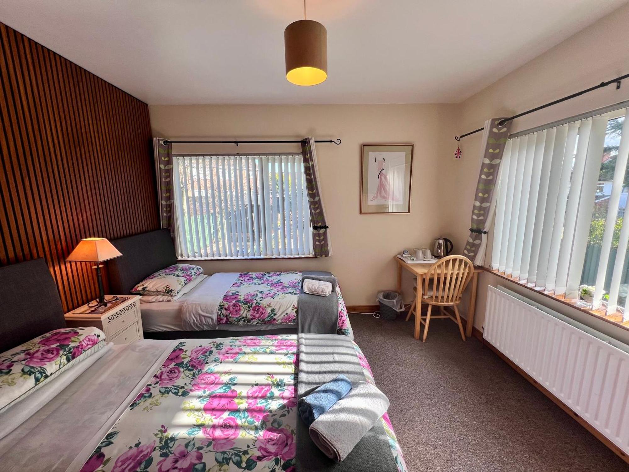 Ashfield Bed & Breakfast เบลฟาสต์ ภายนอก รูปภาพ