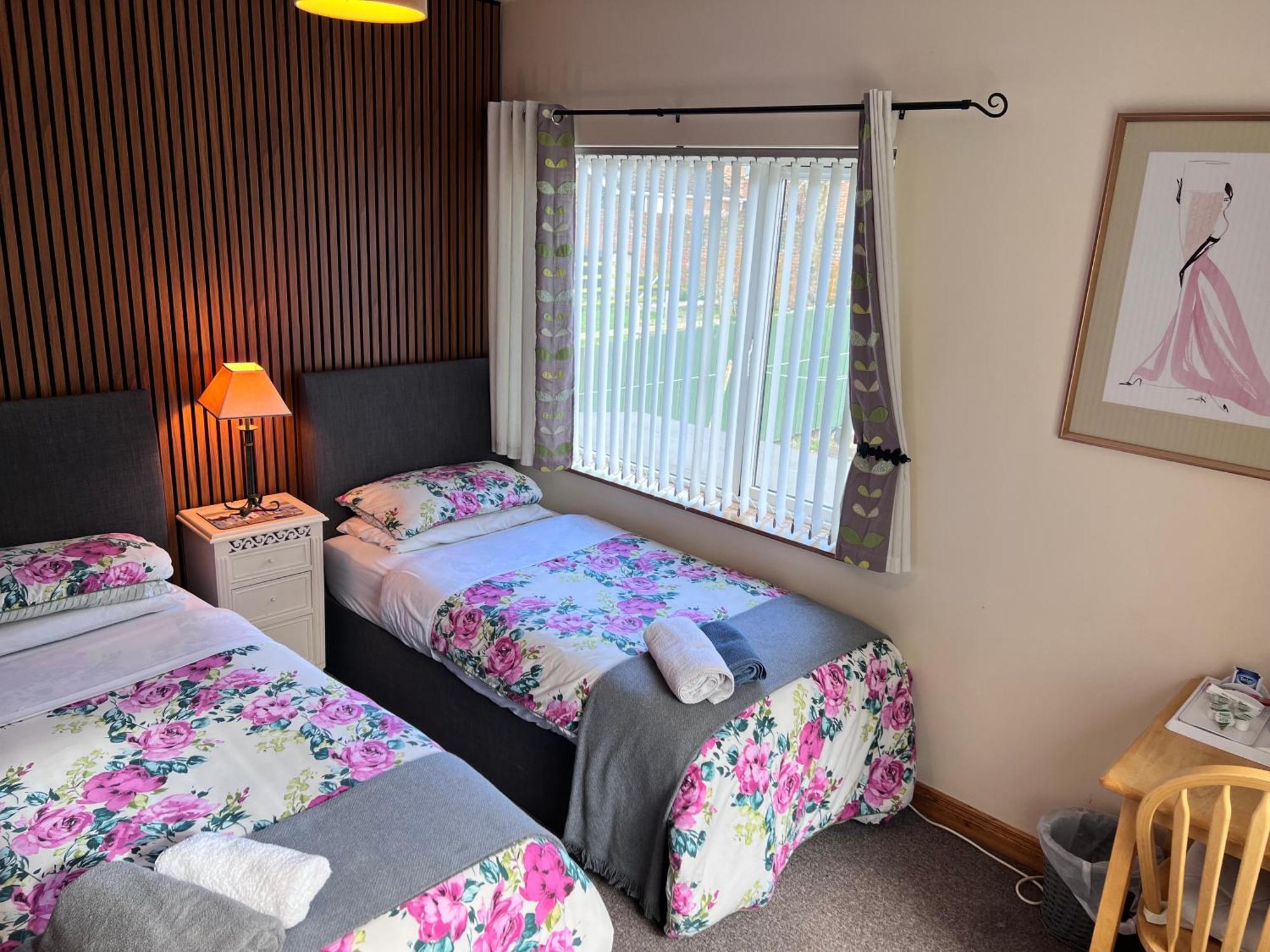 Ashfield Bed & Breakfast เบลฟาสต์ ภายนอก รูปภาพ
